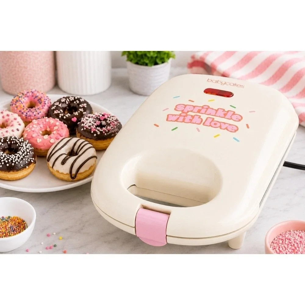Babycakes Mini's Donut Maker "Sprinkle With Love" makes 4 Ceramic DNM-301 - Picture 1 of 7